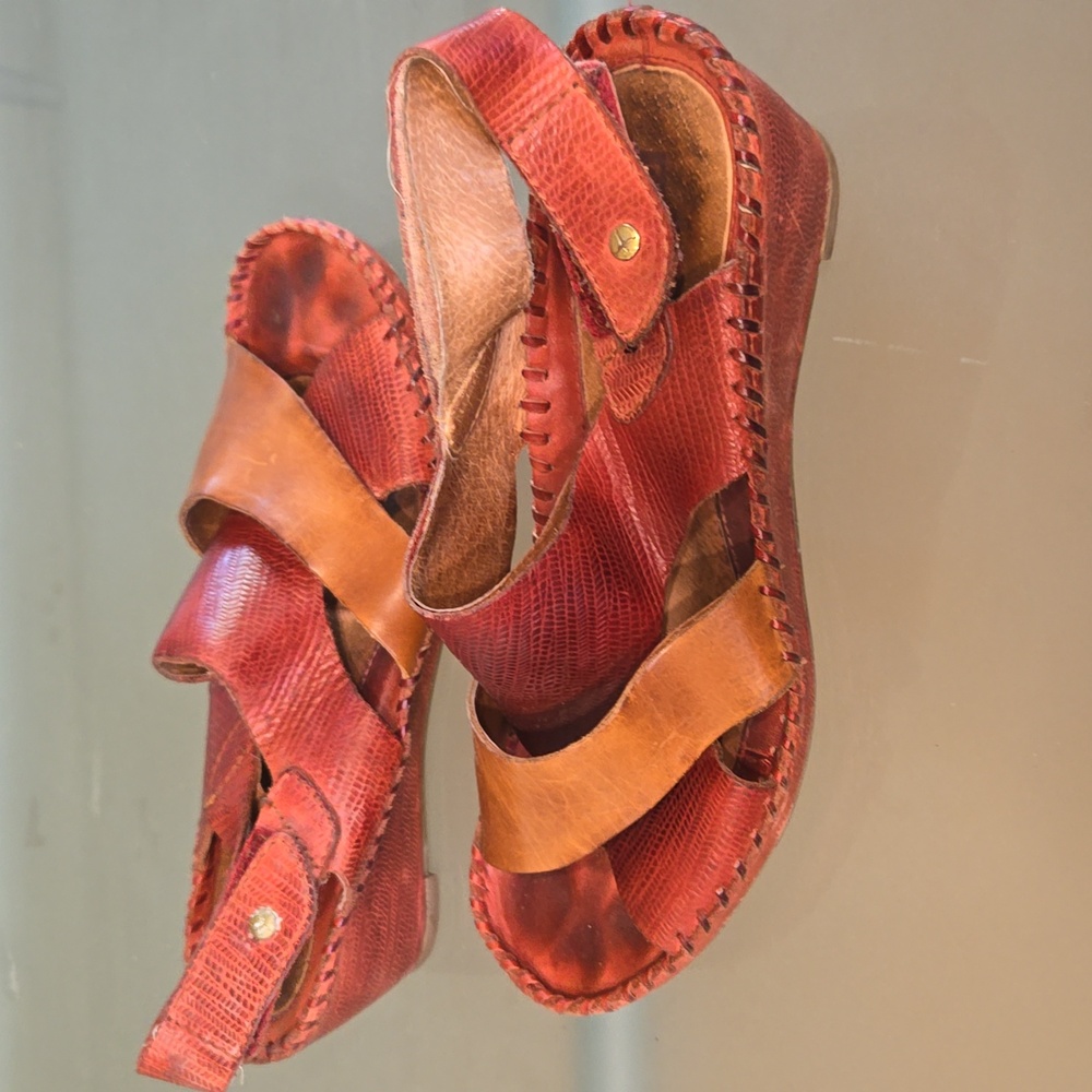 Pikolinos Women's Shoes - Picture 6 of 9